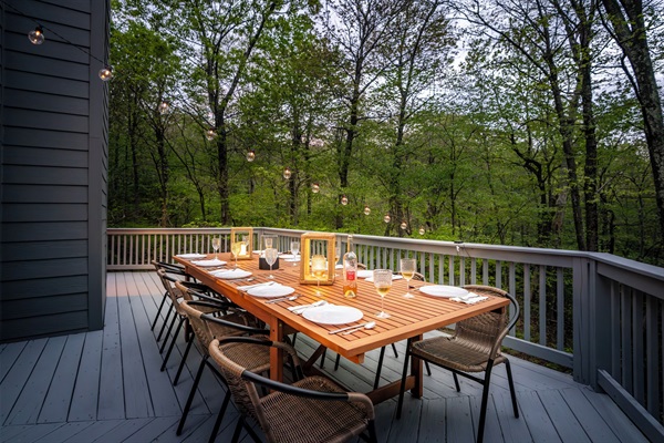 Outdoor dining