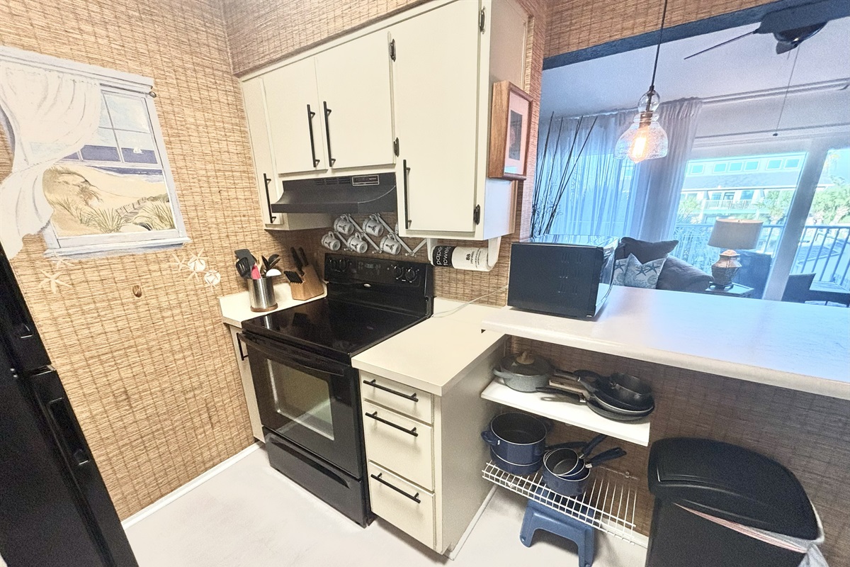 Stove/oven available for cooking