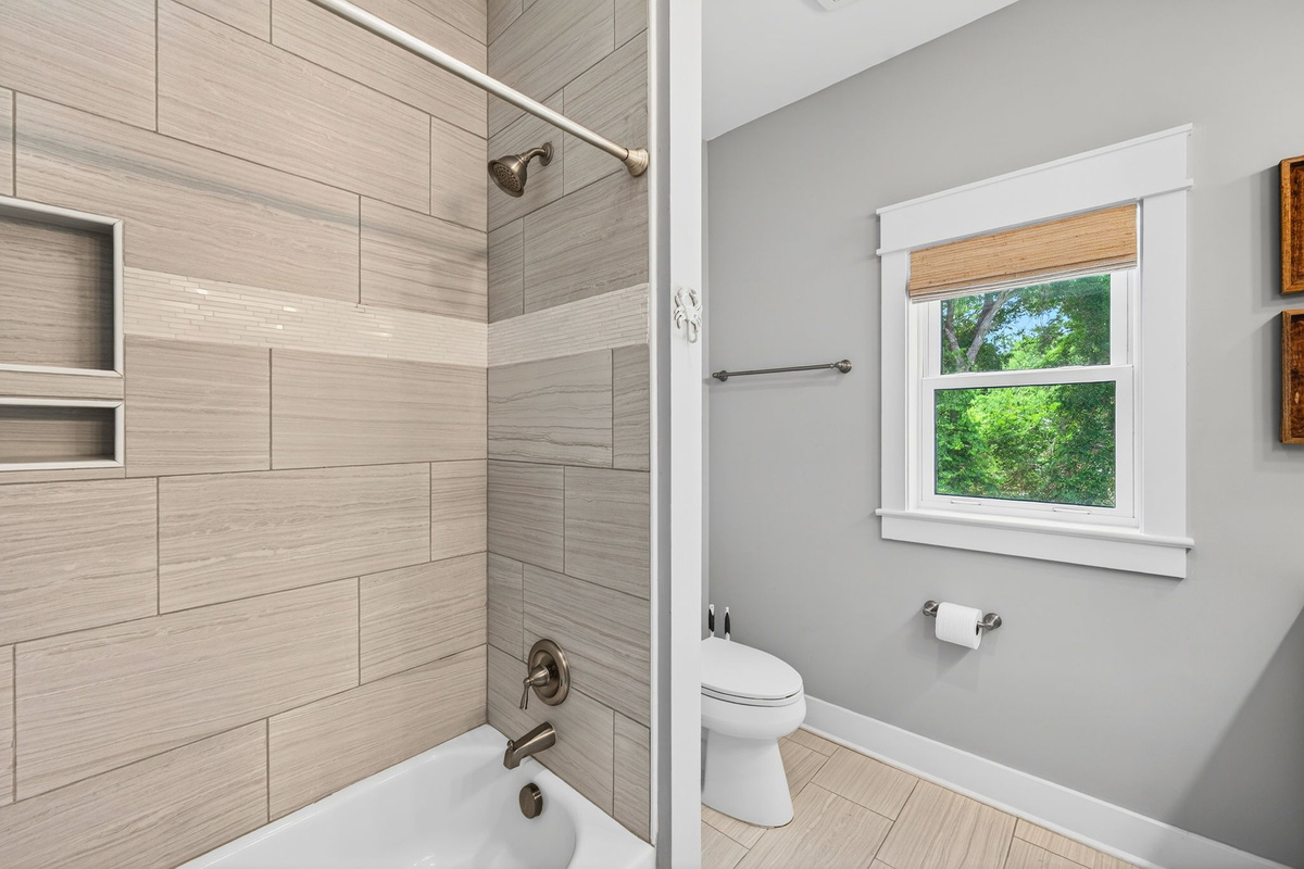 Bathroom 4 - Shared with Bedrooms 4 & 5 | Driftwood Dreams | 105 Forest Trail | Isle of Palms, SC | IOP Escapes