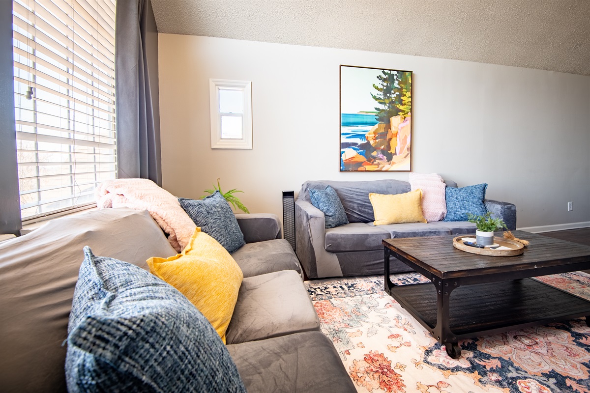 Unit G's decor has been hand-picked for your Birmingham adventure to help make you feel right at home. There is ample seating in the living room for you to sprawl out and enjoy your favorite show or the big game on the large smart TV.