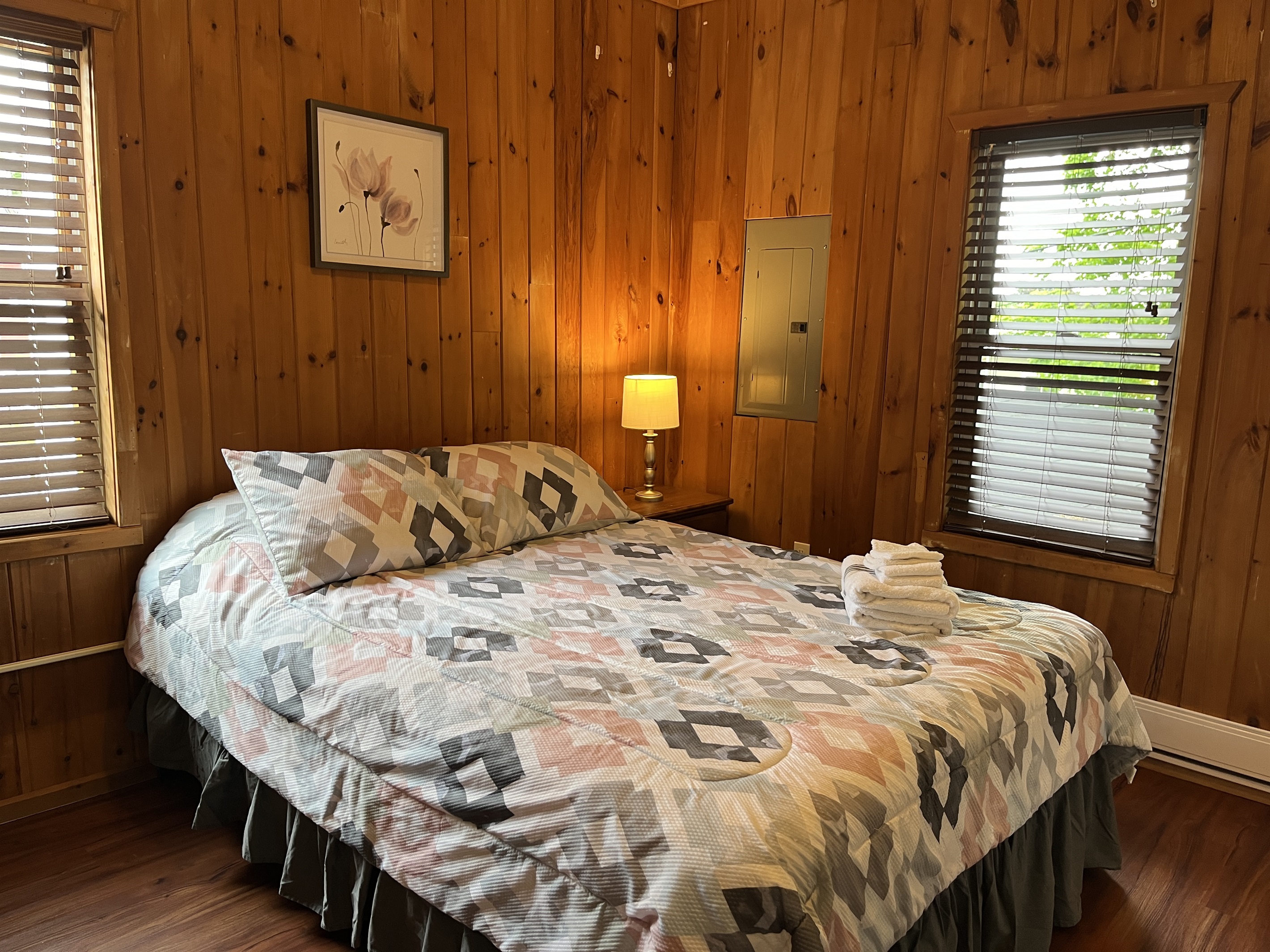 Queen bedroom 2