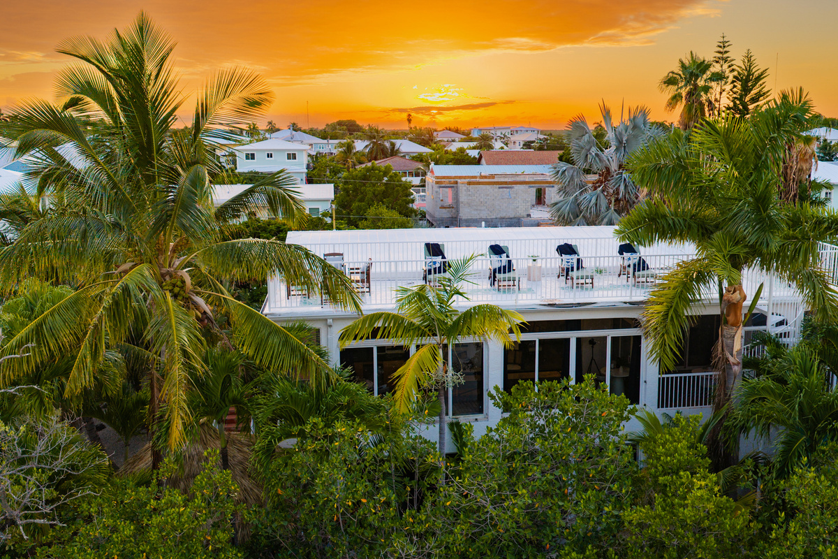 Experience your next level keys vacation at Captain's Cove.