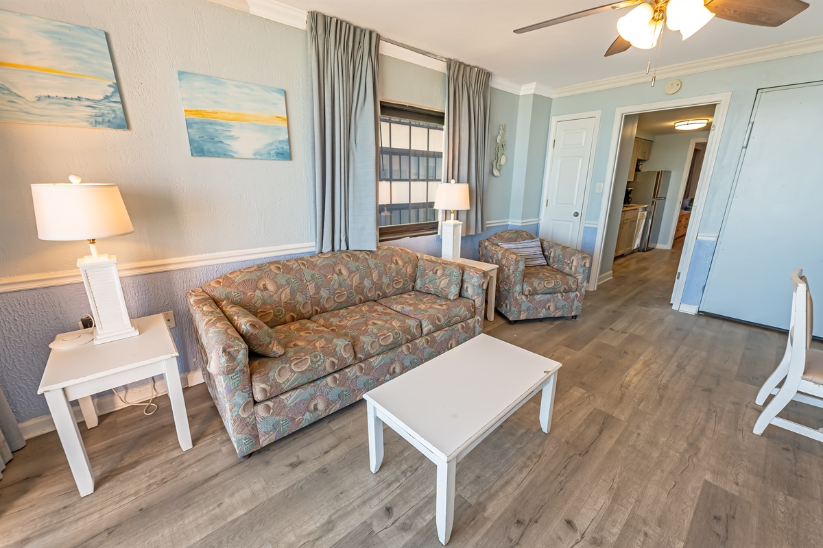 Amazing Living Room with Stunning Views🌊☀️