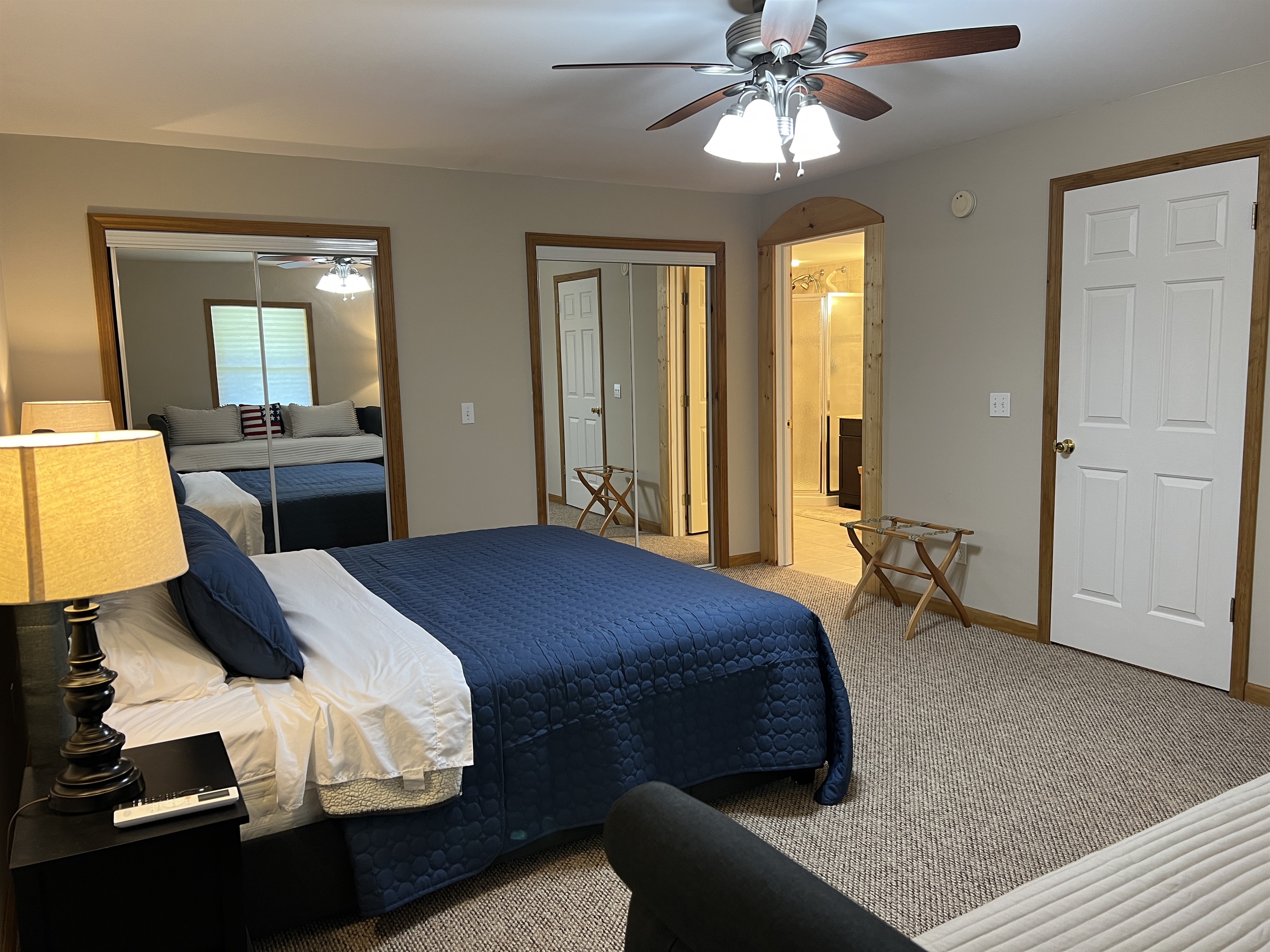 Lower level King with ensuite bath