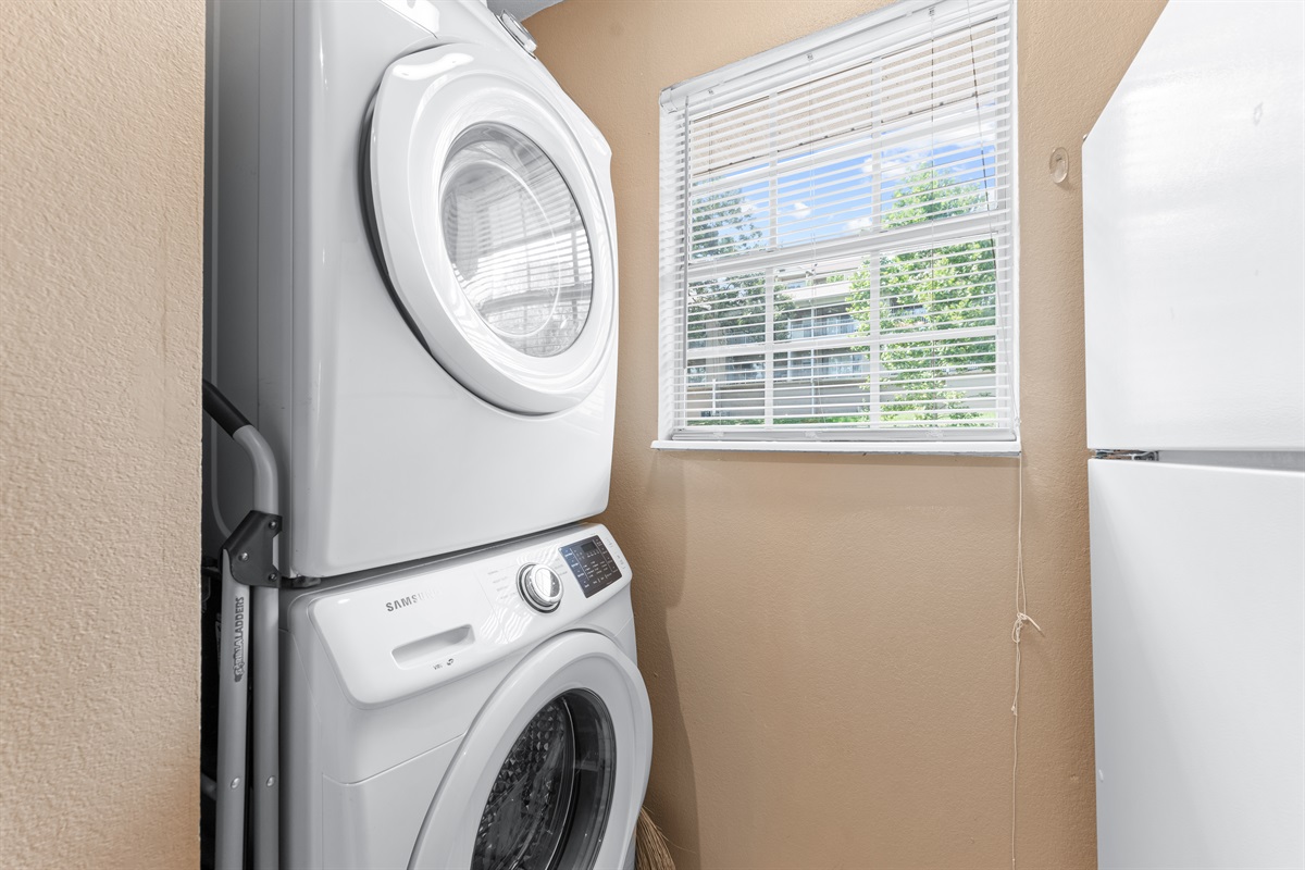 An in-unit washer/dryer is a welcome convenience after lake days, golf outings, or longer stays.