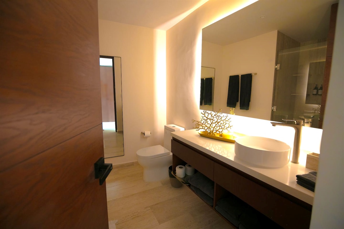 Bedroom #2 Full bath with full length mirror 