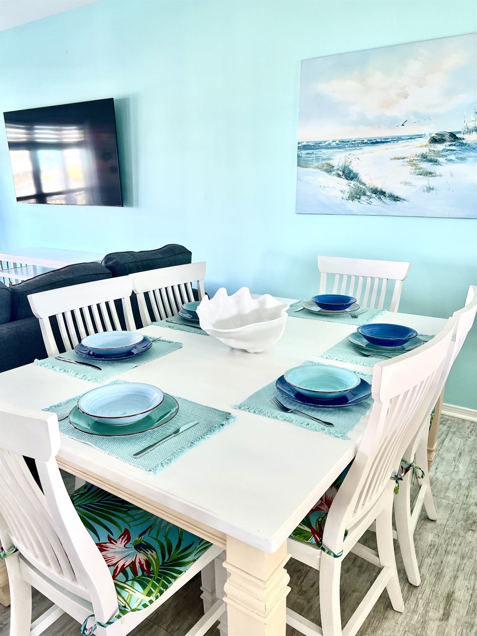 DIning table for 6 plus 4 comfy bar stools at large island