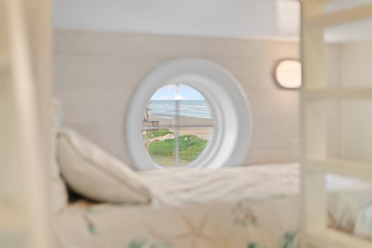 d85bcba8a9fe48ce8ed209990f420ae7 Large | Beachhouse | Texas | TX | Vacation Homes | Galveston | Crystal Beach | Kokomo | Breezy Days | Beachfront Elegance | Sunrise Serenity | Southern Sands Property Management, LLC