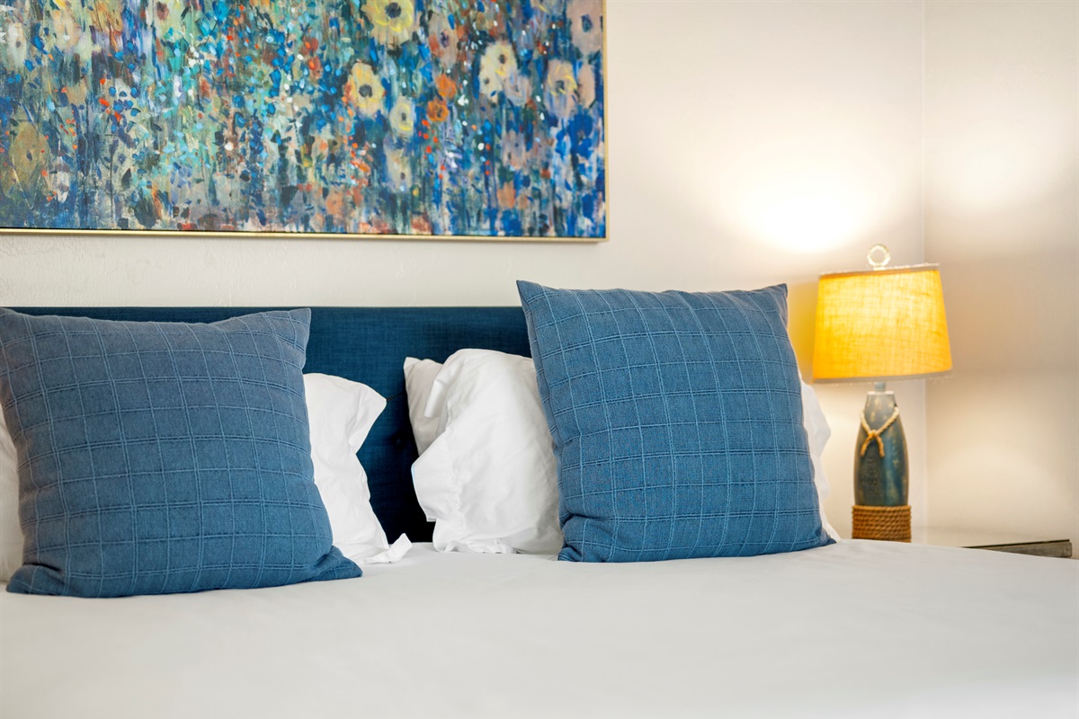 Spacious king suite with all-new furnishings and a 43” Samsung 4K TV