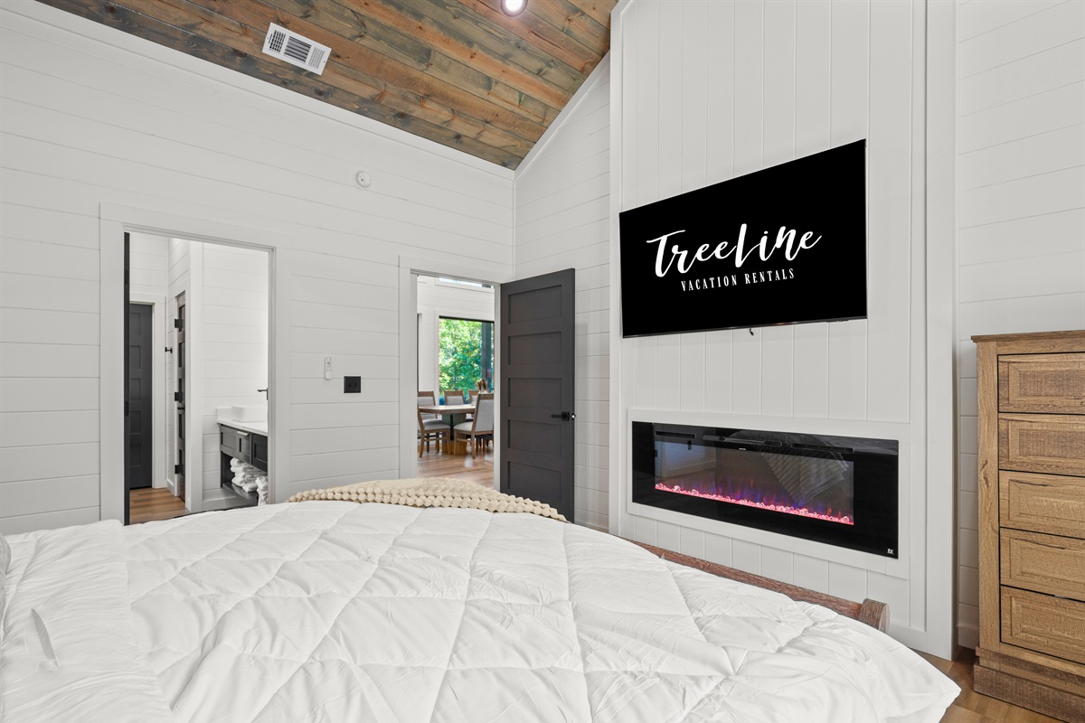Wake up to peaceful wooded views each morning and enjoy the convenience of having a beautifully designed ensuite bathroom just steps away from the bed.