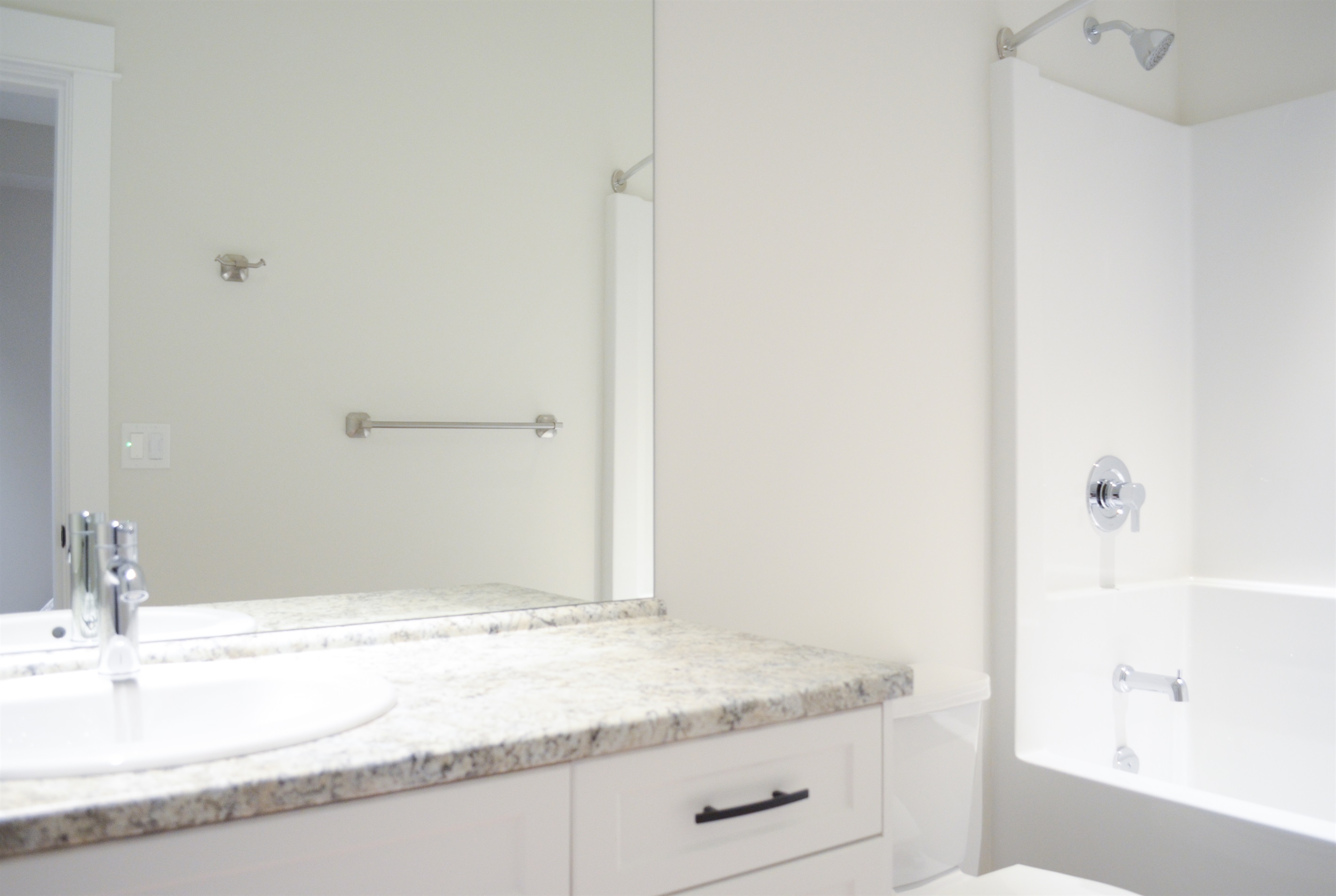 2nd Bedroom ensuite