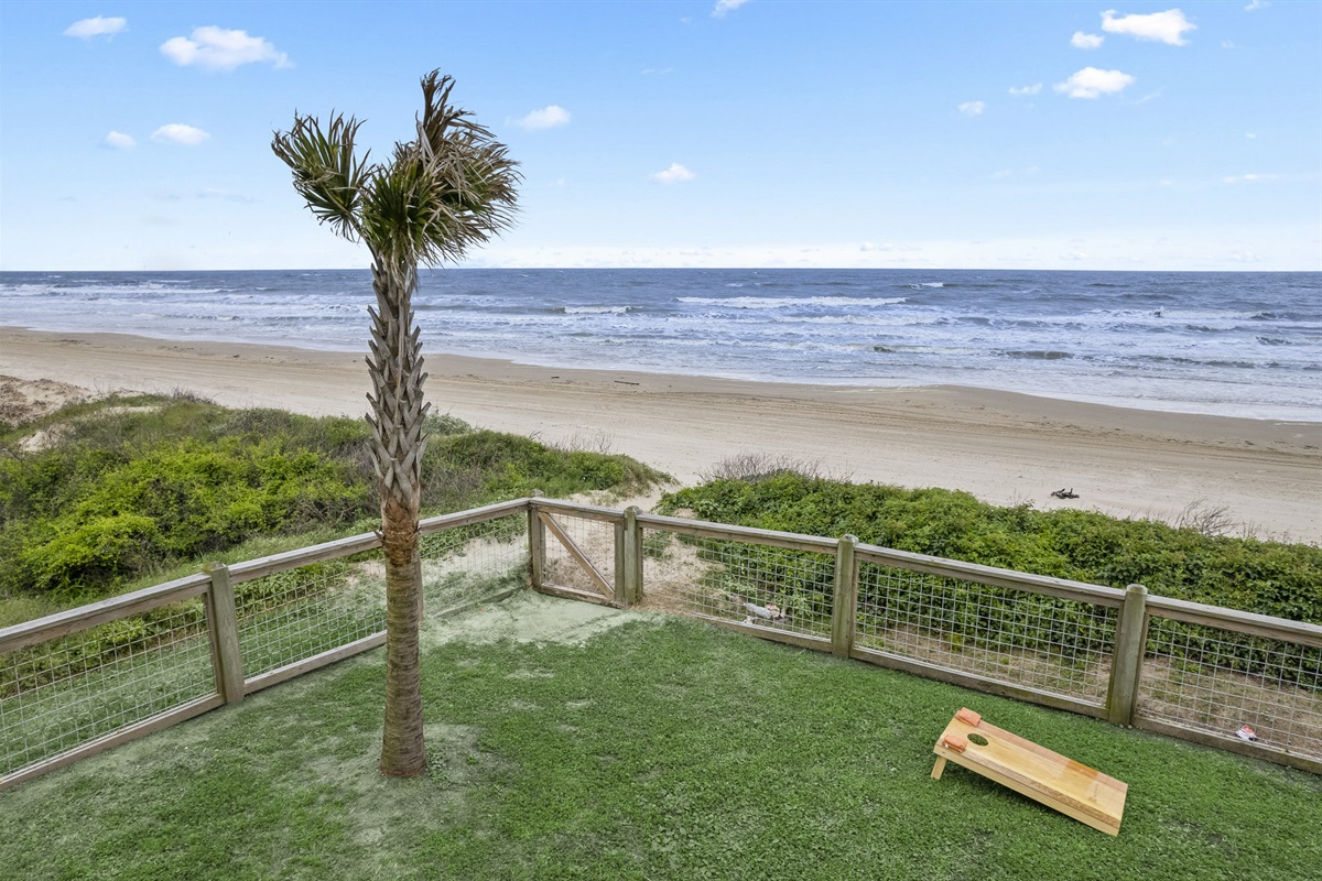 d88c72cc851e4daf86eb9d08445d7e66 Large | Beachhouse | Texas | TX | Vacation Homes | Galveston | Crystal Beach | Kokomo | Breezy Days | Beachfront Elegance | Sunrise Serenity | Southern Sands Property Management, LLC
