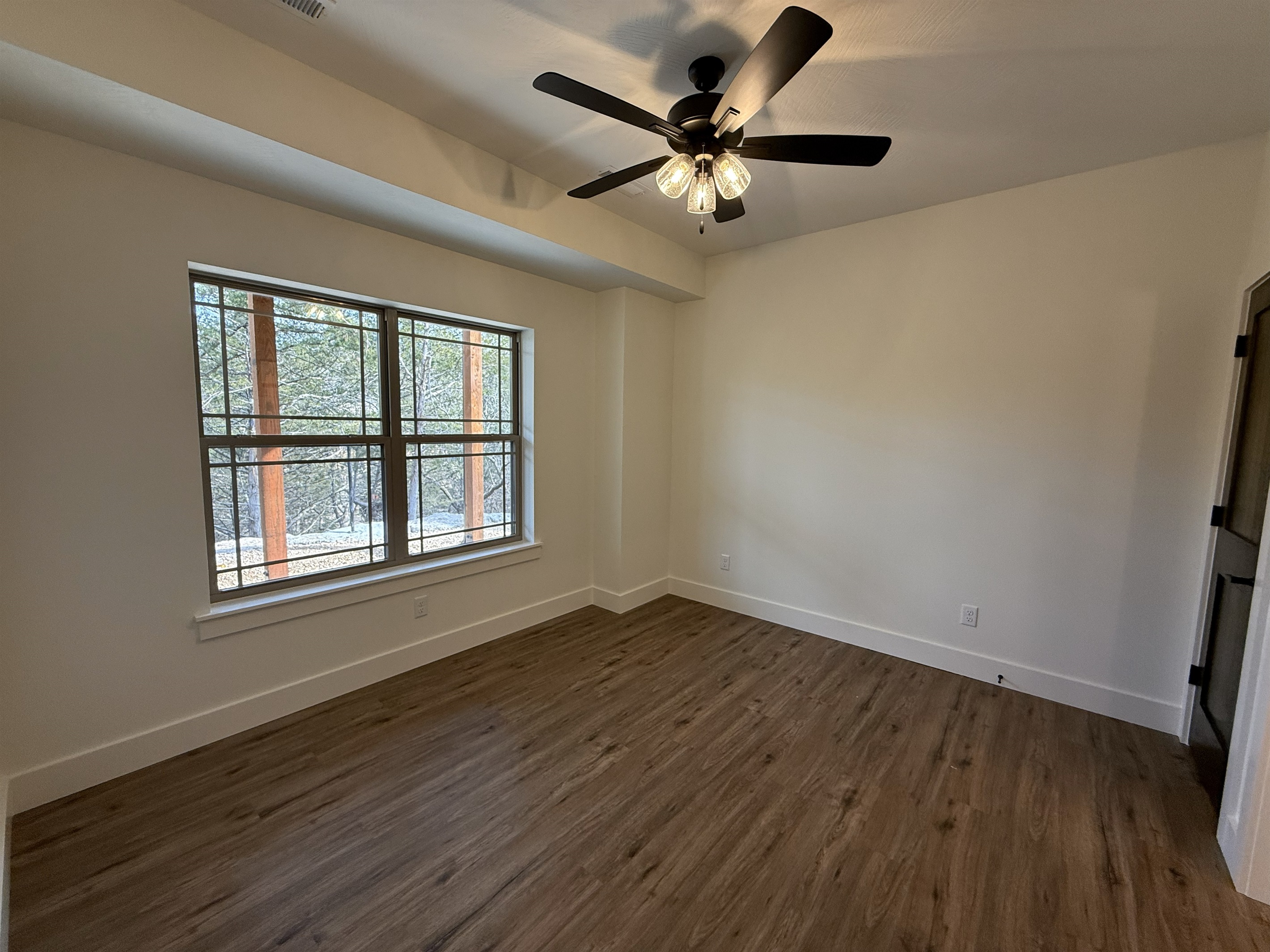 Bedroom 3 - Downstairs with ensuite bathroom