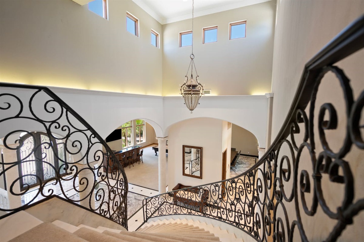7BR+ Bonus Room Phoenician Mansion w/ Hot Tub&Pool-Heat Avail! — 7BR+Bonus Room Phoenician Estate • Heated Pool + Hot Tub, Phoenix, Arizona — photo 40