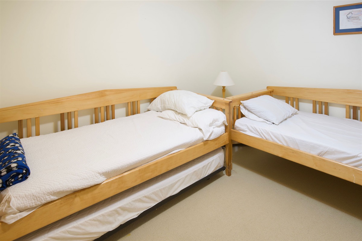 d8acead10c0642b3ad47ec6669451963 Large