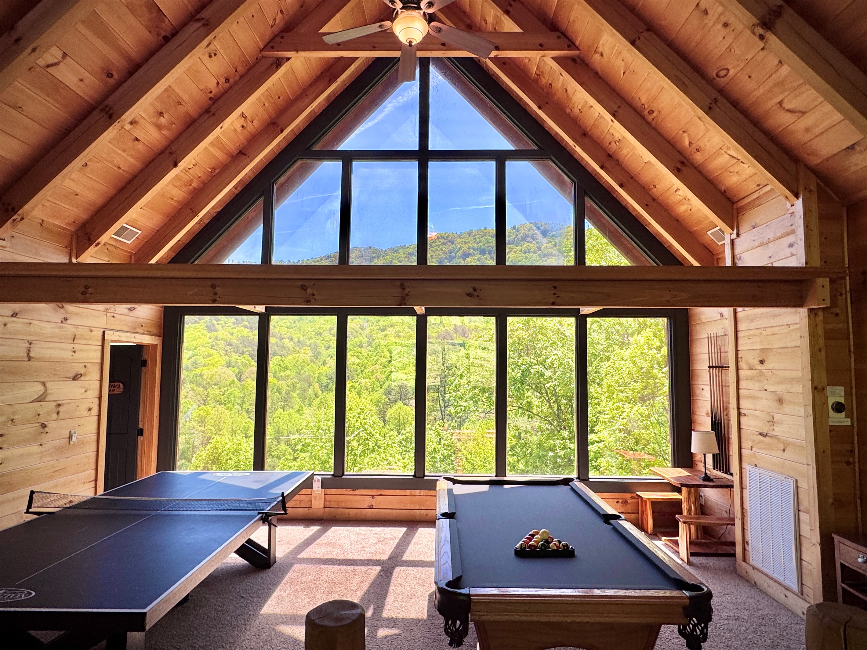 Full-sized ping pong and pool table with views!