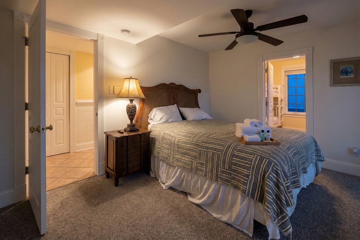 Bedroom 13 - Shares bathroom with Bedroom 12