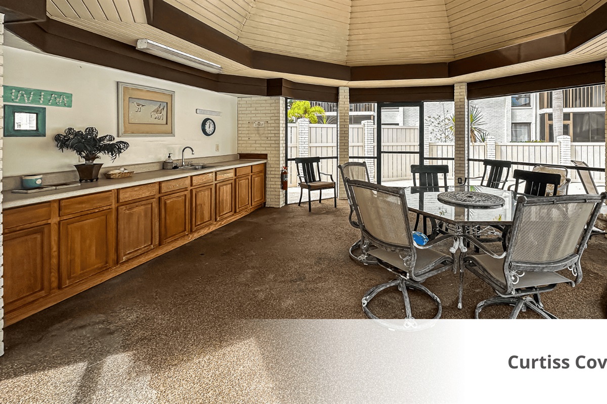 Screened Eating off Pool