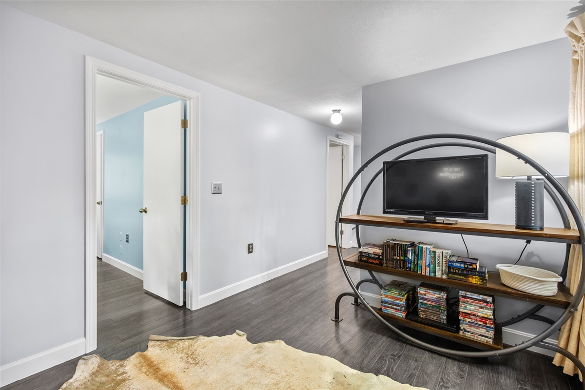 Bonus room with additional TV