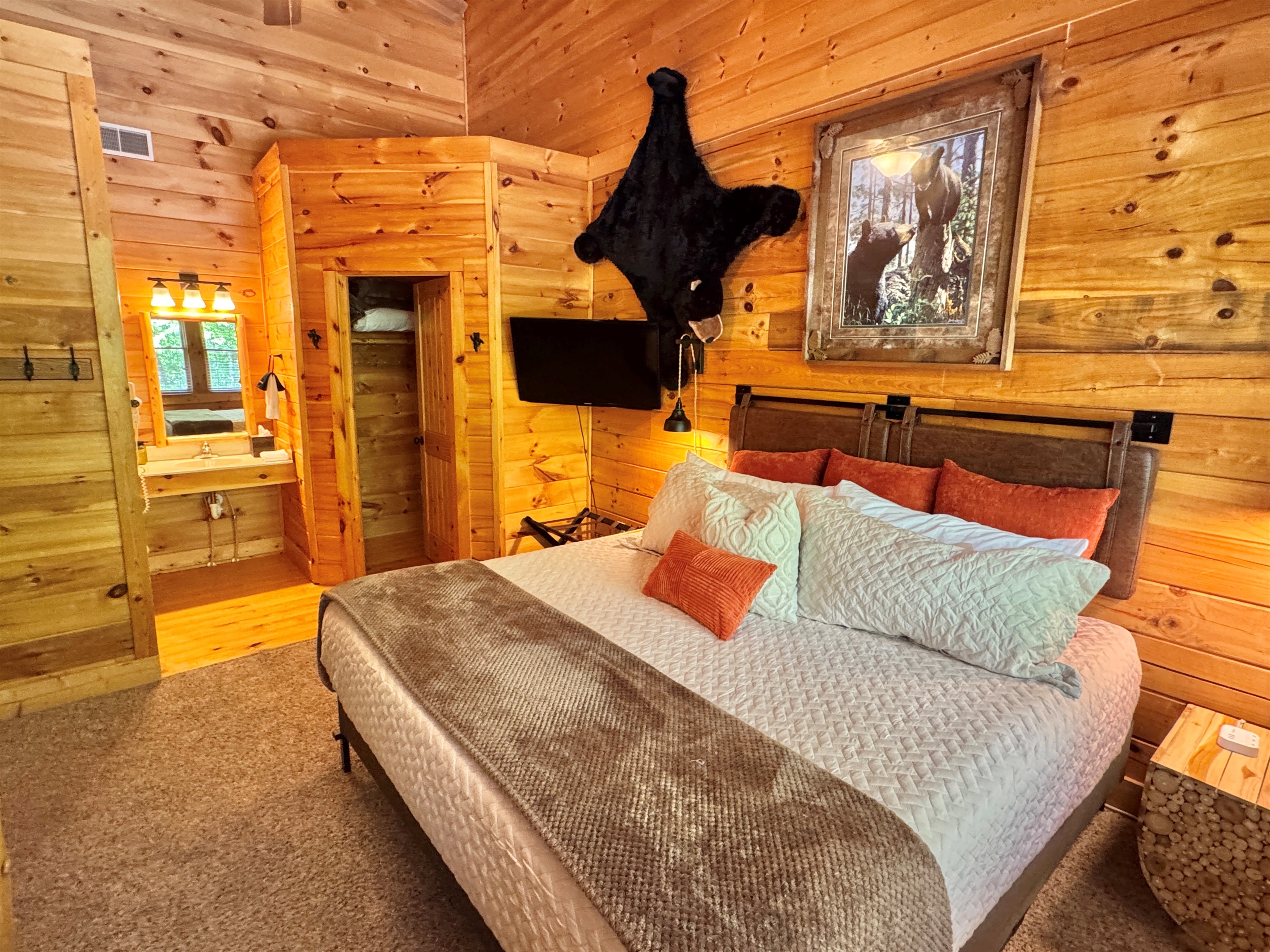 Room #2, Cub Room, upstairs, king bed, twin bunk, private bath.