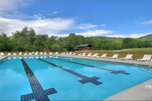 Honeysuckle Pool & Deli access included with rental (open seasonally).