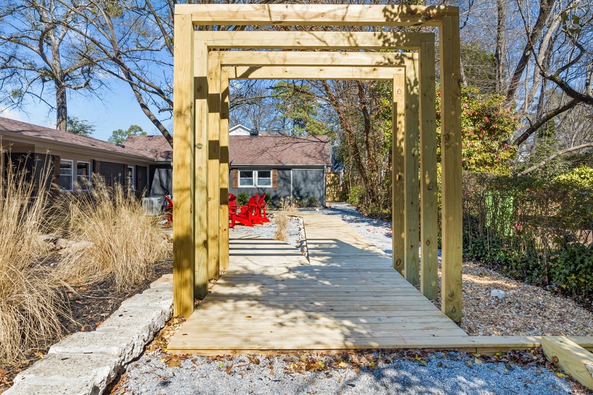 Keep the tailgating spirit alive by bringing your celebration to the cottage yard.