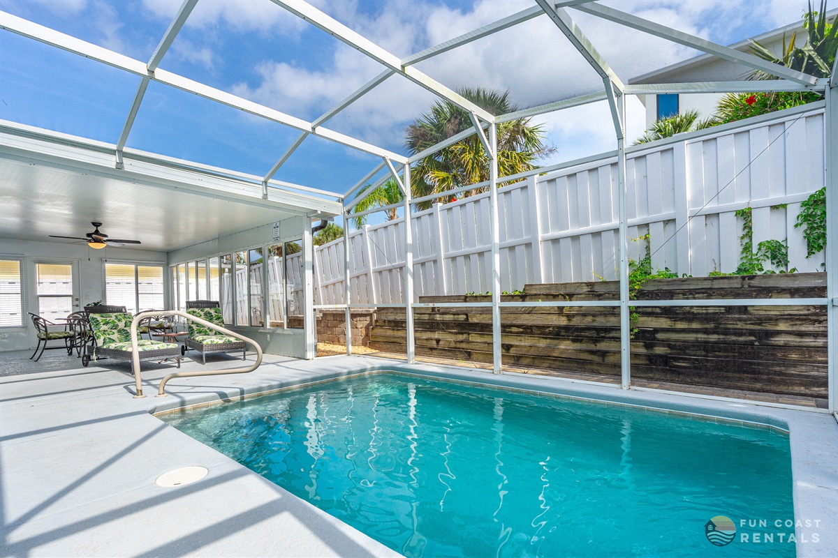 Private pool with heating!