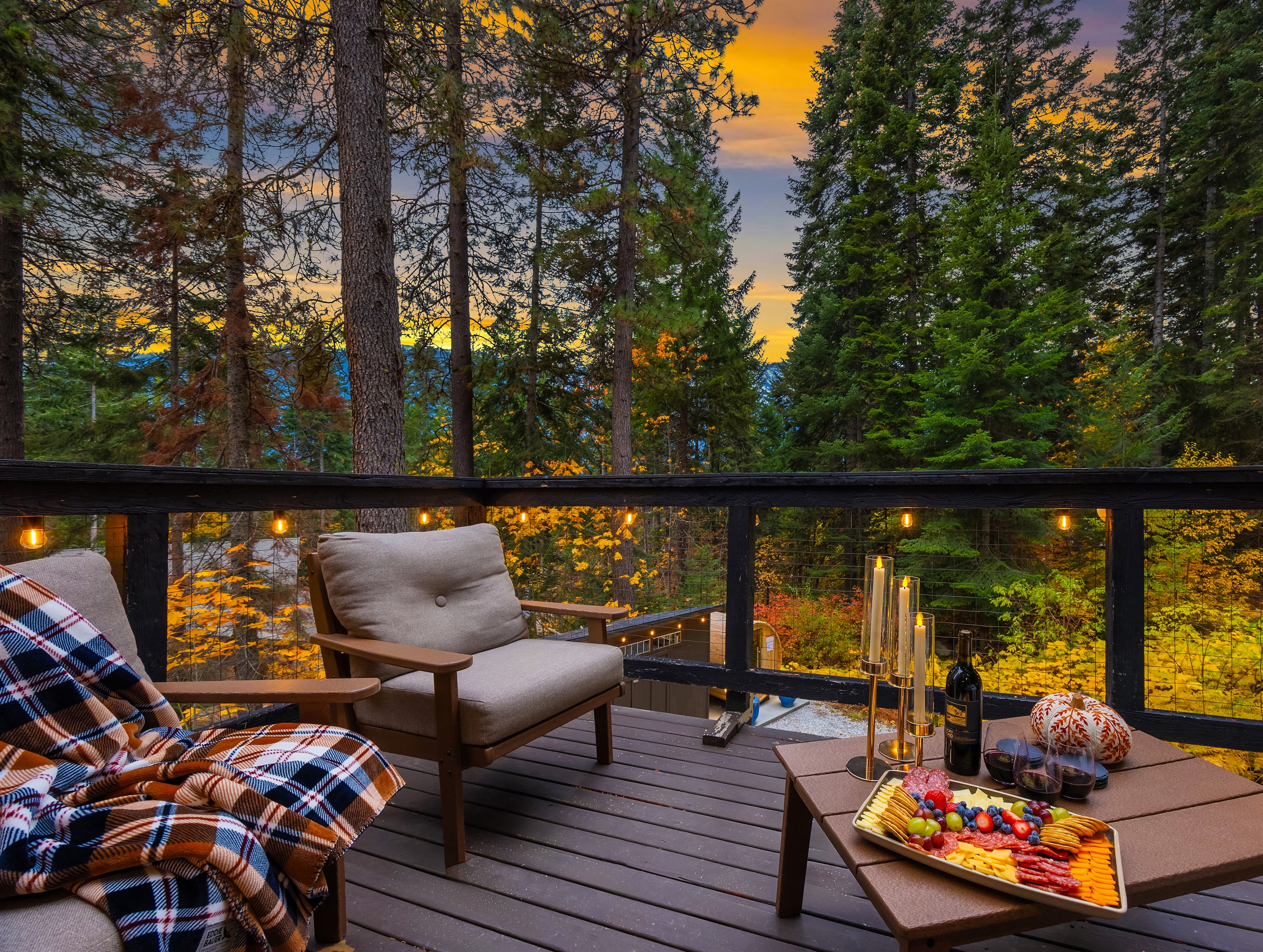 Upper deck with lounging and BBQ, propane provided