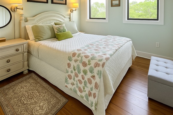 Queen bedroom 2nd floor with television