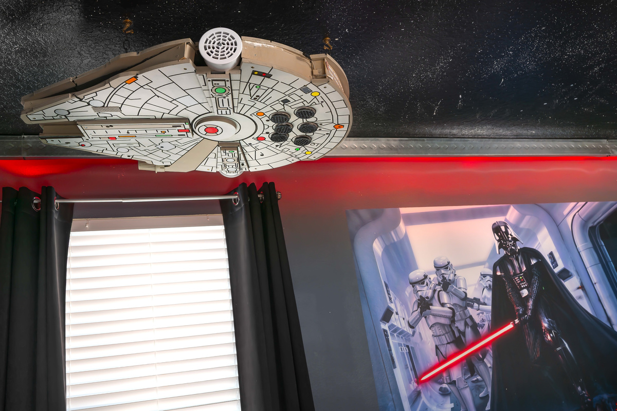 Star Wars Bedroom at Villa Ichabod