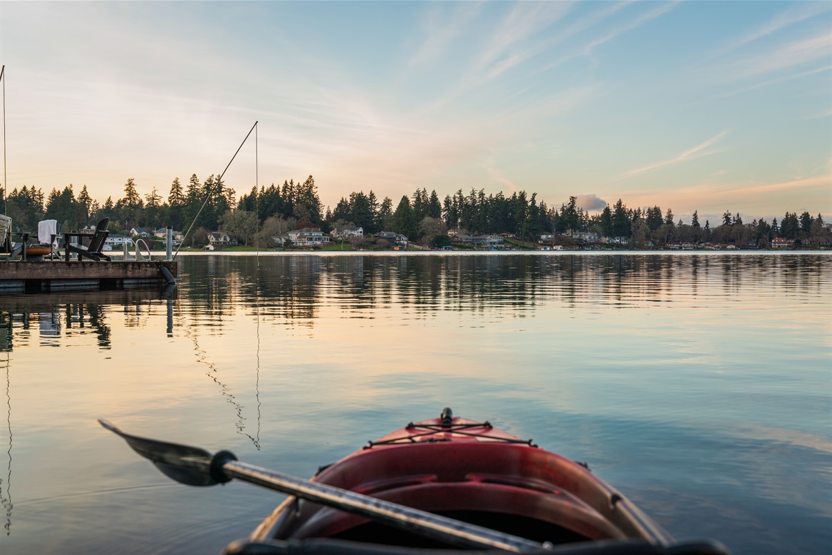 A place to explore. A place to exhale. Little Leaf at Haven on Lake Steilacoom awaits you. 