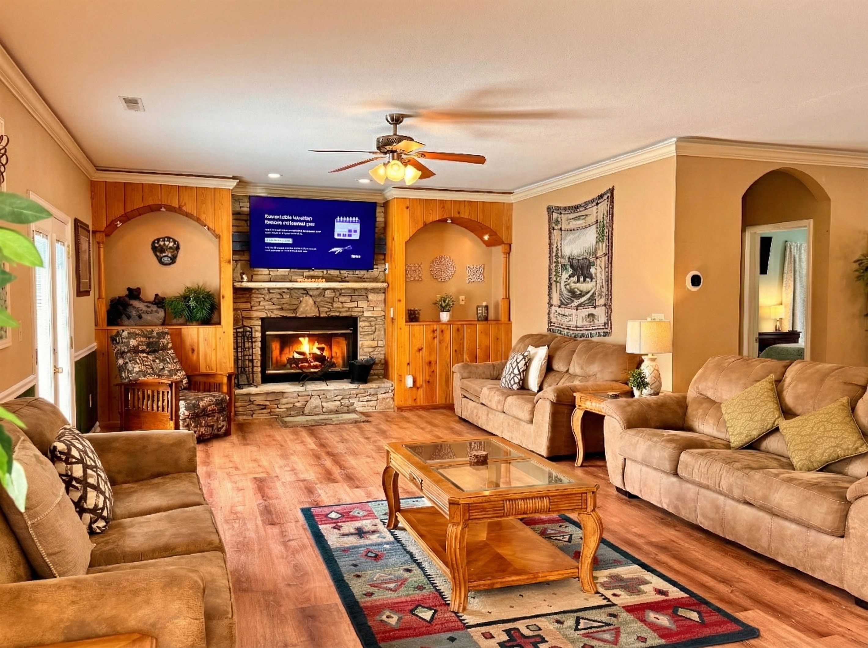 Winter Mid-Week stays offer the best mix of value and tranquility in Gatlinburg! Few lines and almost no waiting!