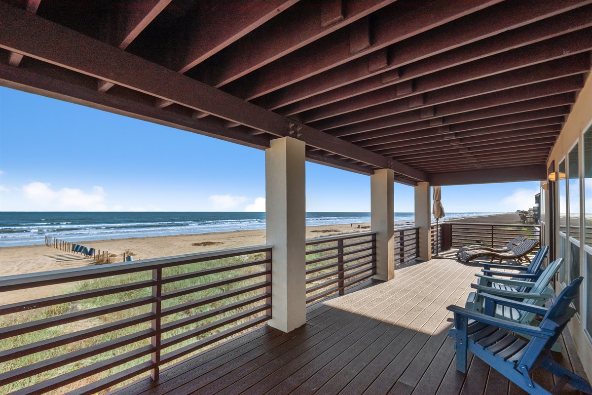 d907ecf6f95f48b8b7108f6244ffafbd Large | Beachhouse | Texas | TX | Vacation Homes | Galveston | Crystal Beach | Kokomo | Breezy Days | Beachfront Elegance | Sunrise Serenity | Southern Sands Property Management, LLC
