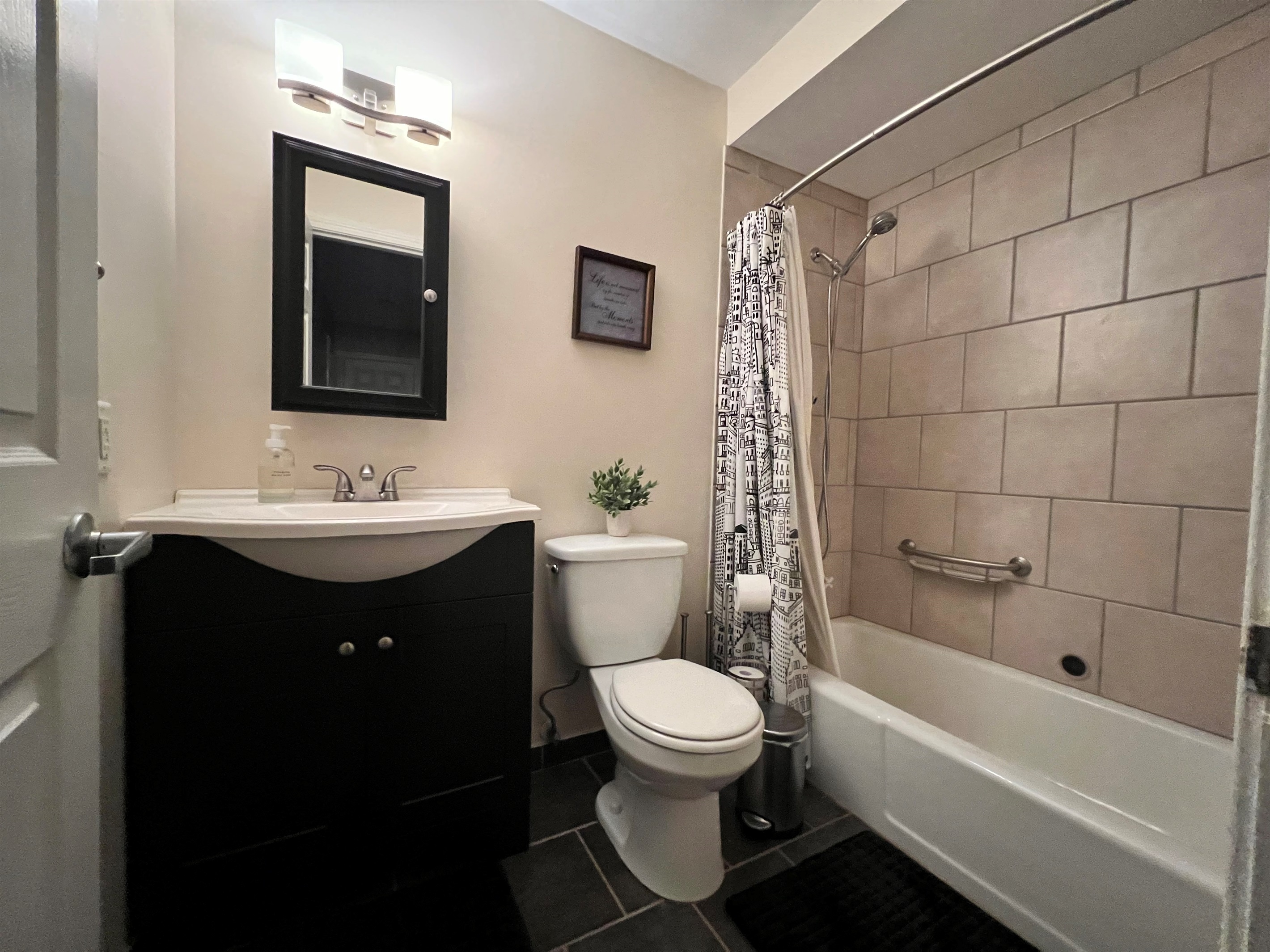 Full Guest Bath