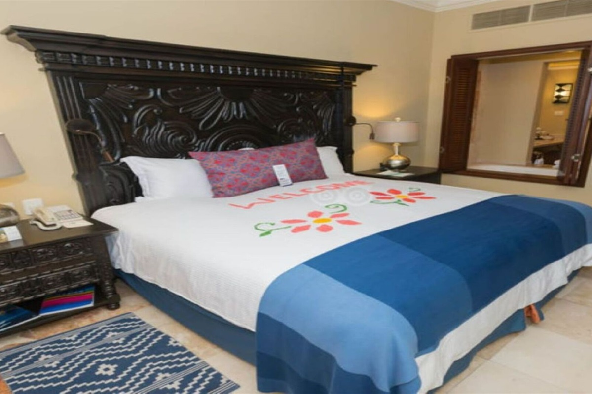 Owner Executive Suite at the Sunset Beach, Vacation Travel Exclusives