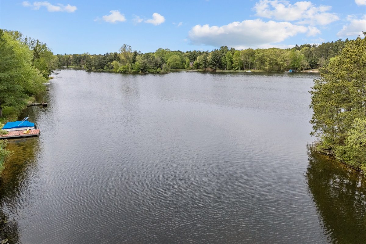 Lake Alpine's no-wake waters create a calm and serene setting for your perfect getaway.
