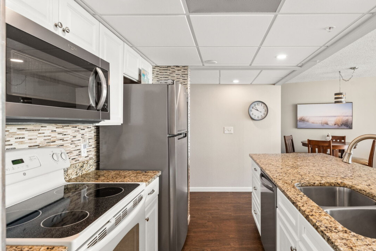 Fully equipped kitchen