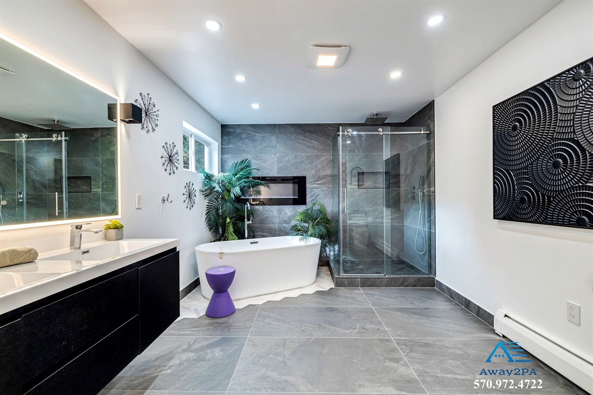 Main Bathroom 2 Floor