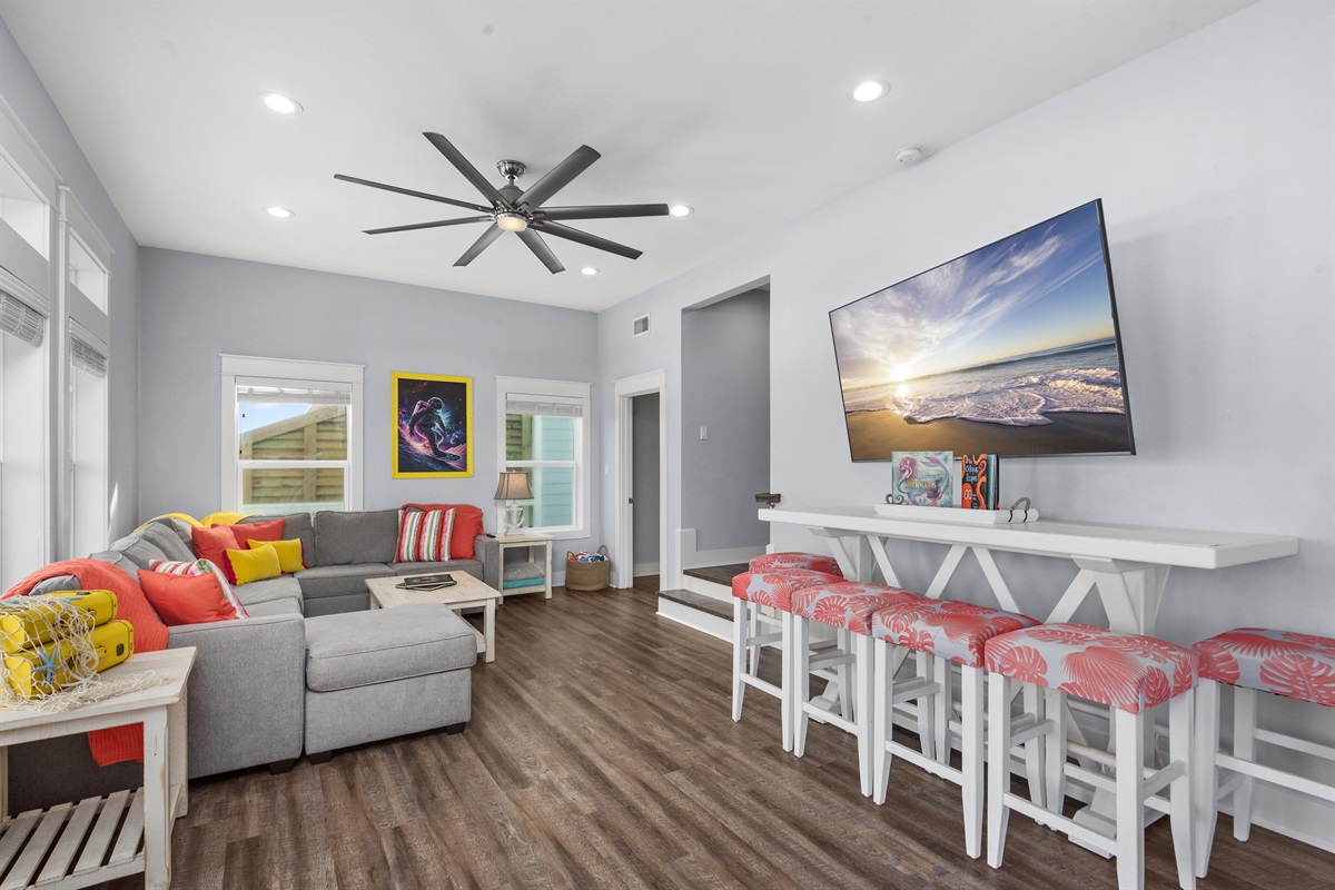 d93dde9455aa4582936391db2165856a Large | Beachhouse | Texas | TX | Vacation Homes | Galveston | Crystal Beach | Kokomo | Breezy Days | Beachfront Elegance | Sunrise Serenity | Southern Sands Property Management, LLC