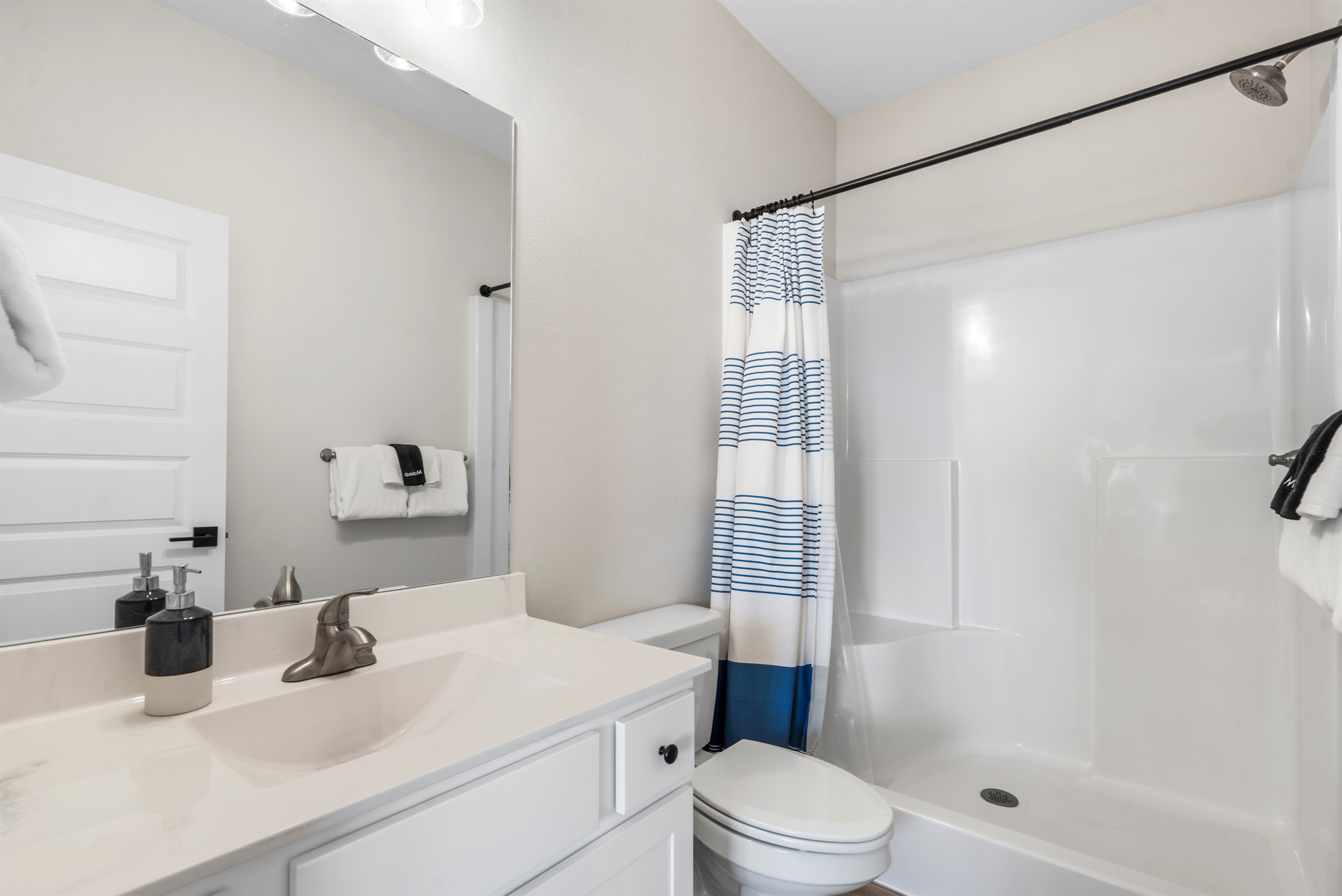 Hallway Bathroom- Upper Level