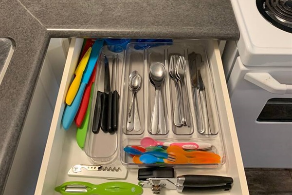Cutlery drawer