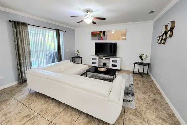 PARADISE PALMS (8860CP) - 6BR 5BA Pool Home in Gated Resort