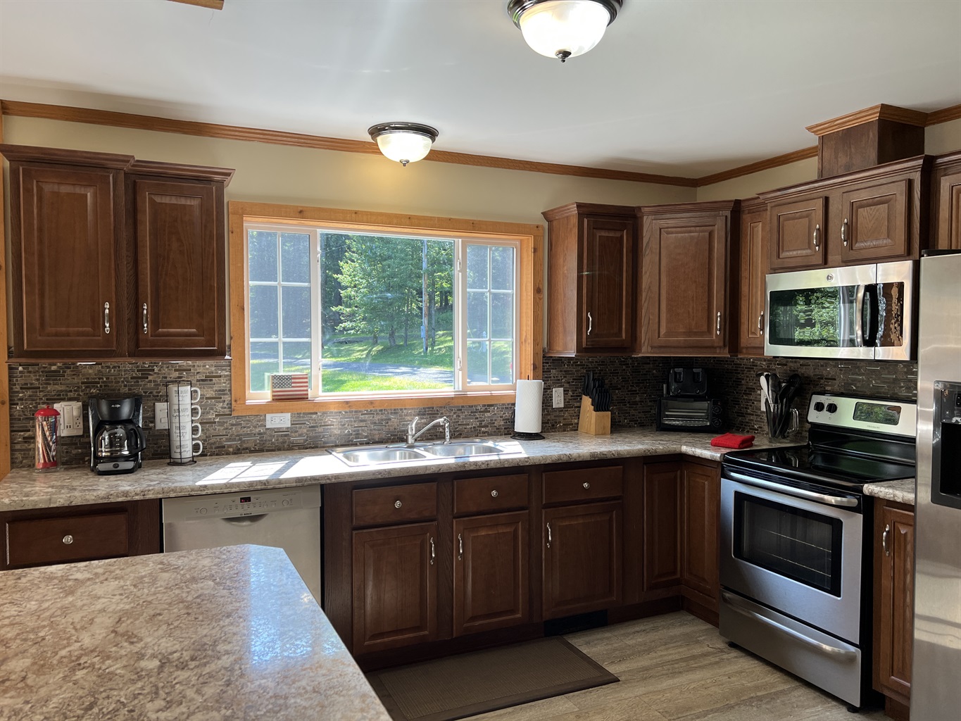 Contemporary kitchen with lots of natural light