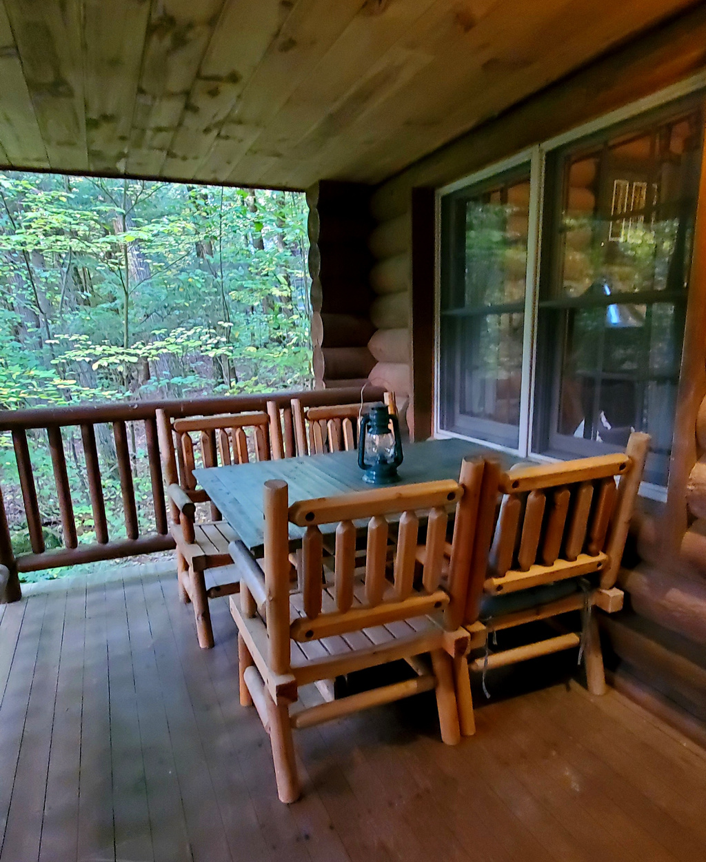 Enjoy dining on the deck