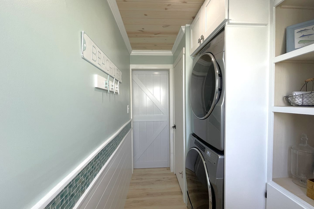 Do your laundry mid-trip and come back tomorrow. Your in-unit stackable washer and dryer means fresh towels every day of the week.