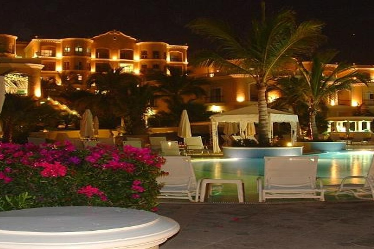 Pool and Beach at Pueblo Bonito Emerald Bay, Vacation Travel Exclusives