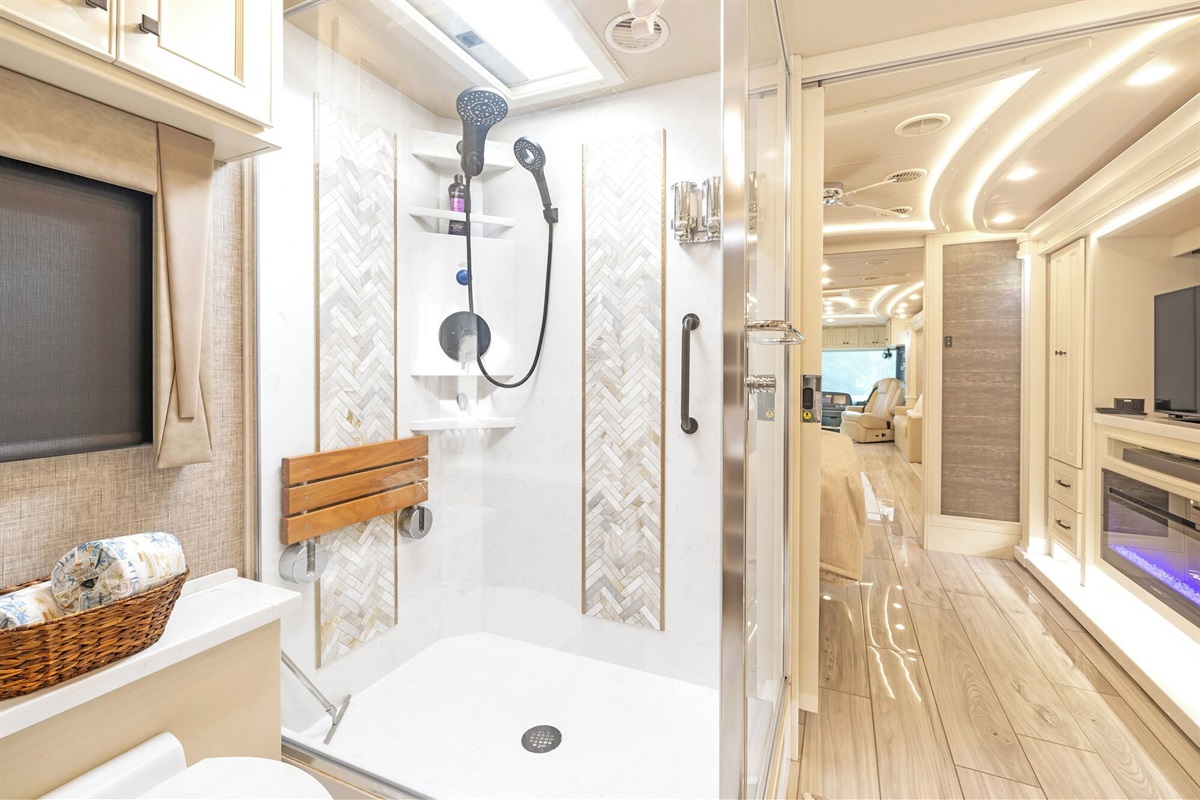 Master bathroom 