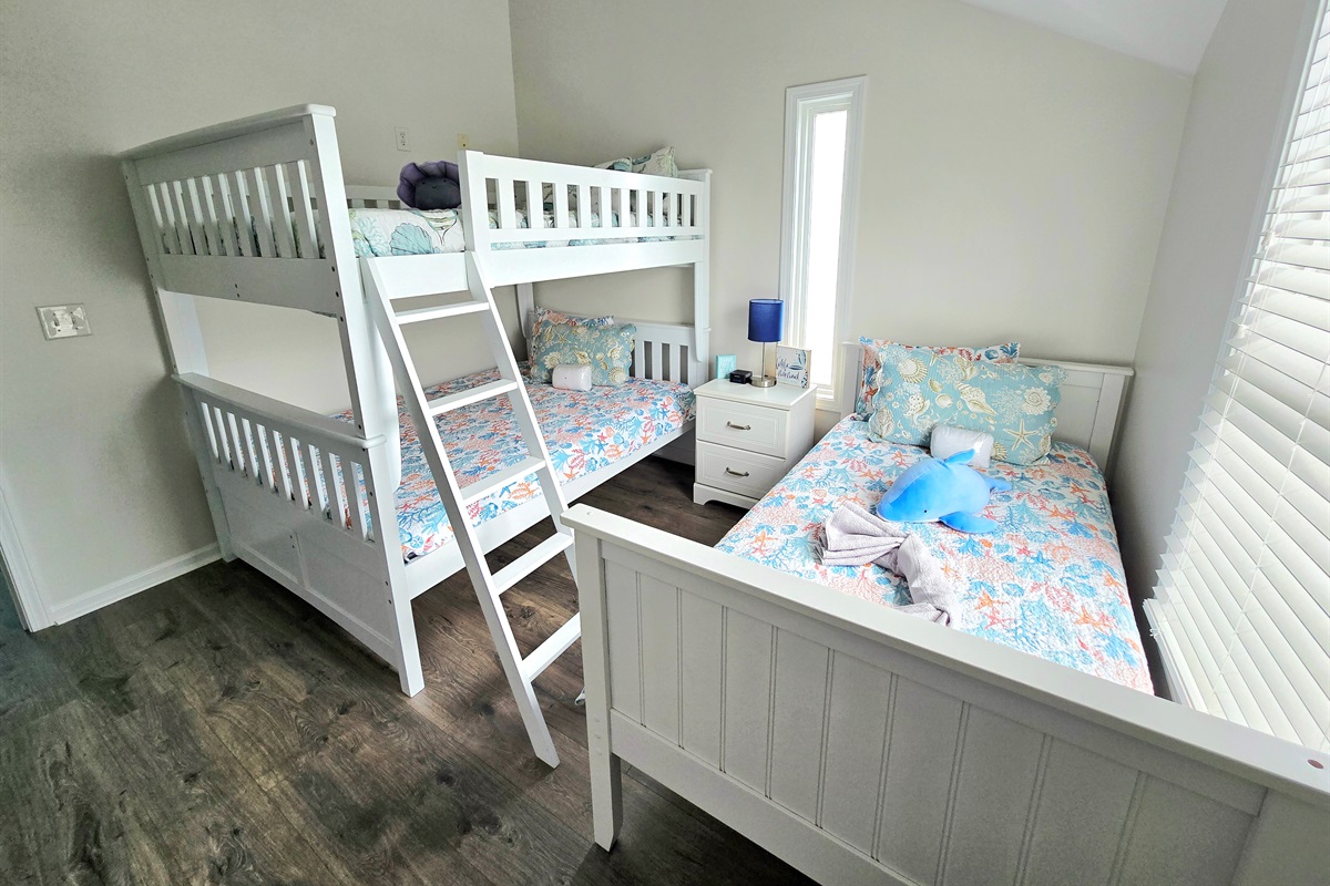 Bedroom 5 - Full of Full + Twin