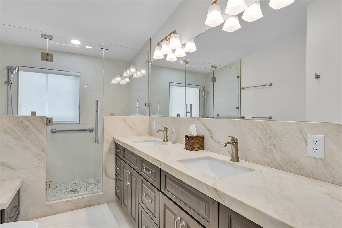 Primary ensuite bathroom.