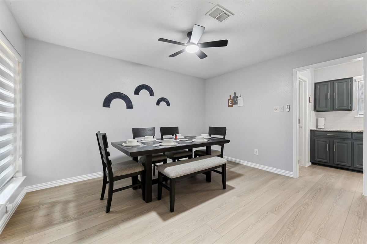 Spacious dining table with bench seating – perfect for family meals, game nights, or group gatherings